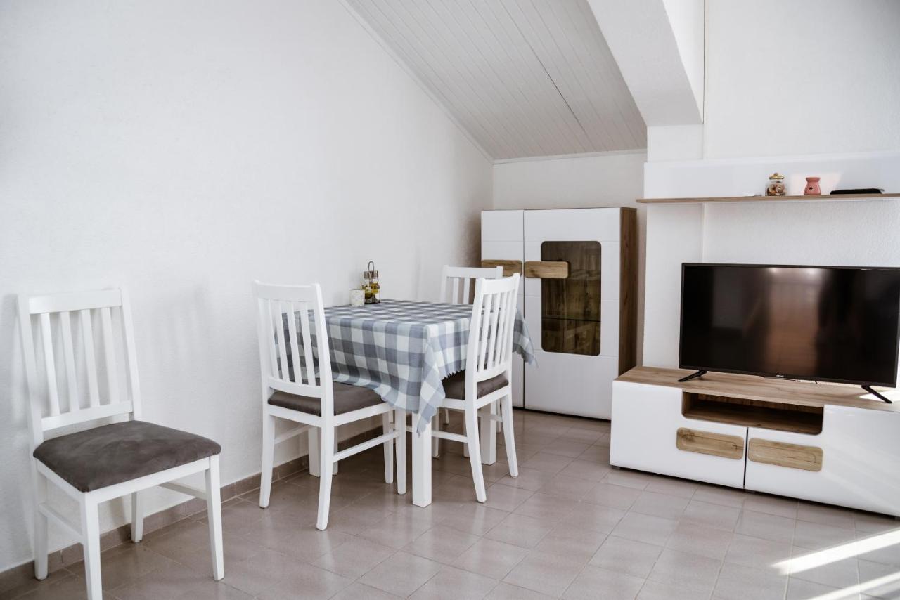 Iker Apartments Tivat Exterior photo