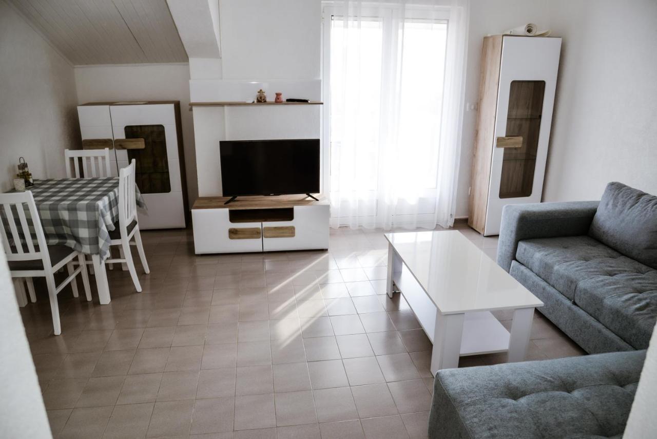 Iker Apartments Tivat Exterior photo