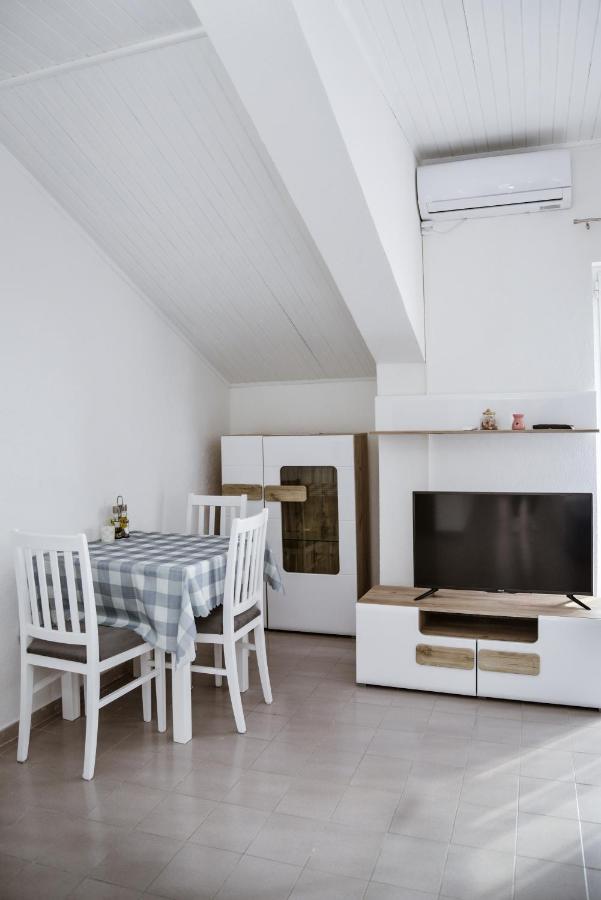 Iker Apartments Tivat Exterior photo